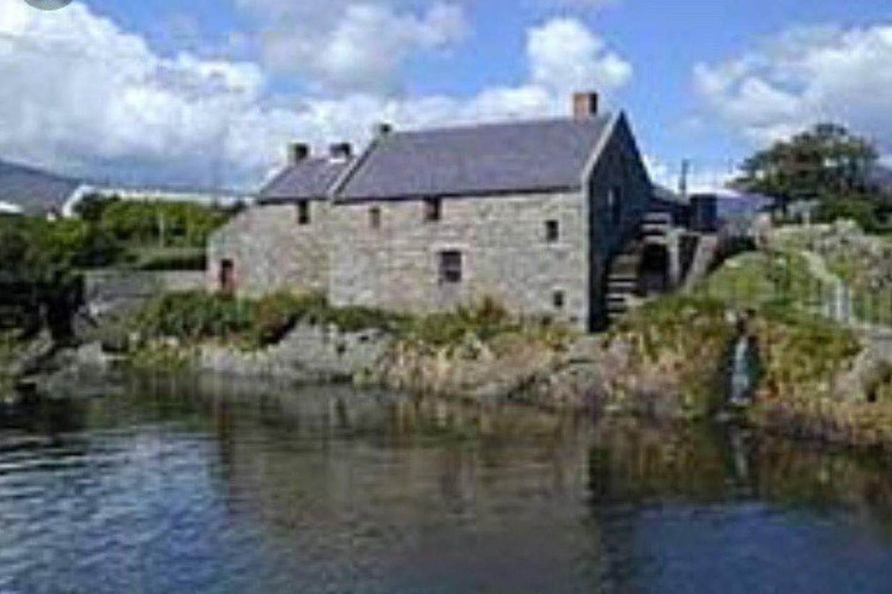 Moneydarragh Cottage With Uninterrupted Mountain And Sea Views- Hot Tub Available For Hire Annalong エクステリア 写真