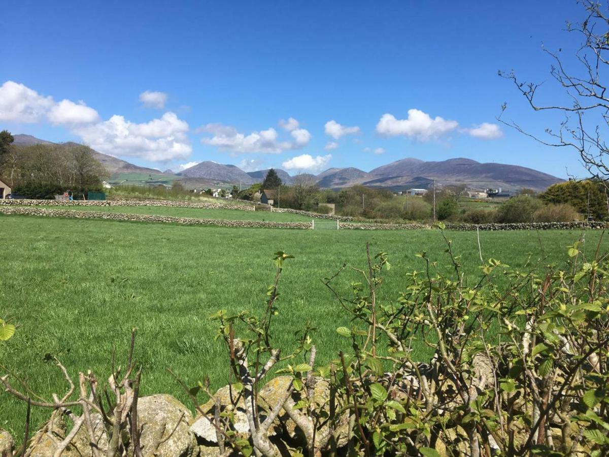 Moneydarragh Cottage With Uninterrupted Mountain And Sea Views- Hot Tub Available For Hire Annalong エクステリア 写真